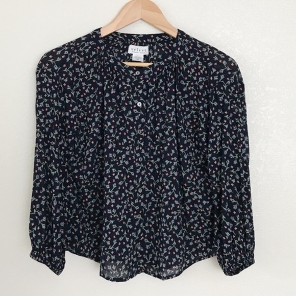 Anthro Velvet by Graham & Spencer Black Floral Collarless Peasant Blouse Top - Picture 2 of 10